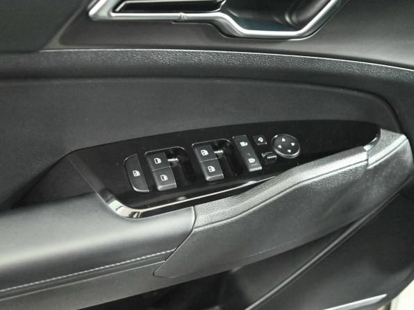 Kia Sportage V с пробегом 2023 года, цена 3 850 000 рублей, 49000 км, внедорожник, Автокод Объявления