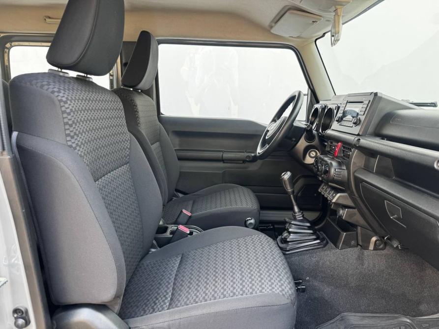 Suzuki Jimny IV Москва  - изображение 10