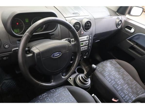 Ford Fusion I Рестайлинг с пробегом 2005 года, цена 466 000 рублей, 140185 км, хэтчбек, Автокод Объявления