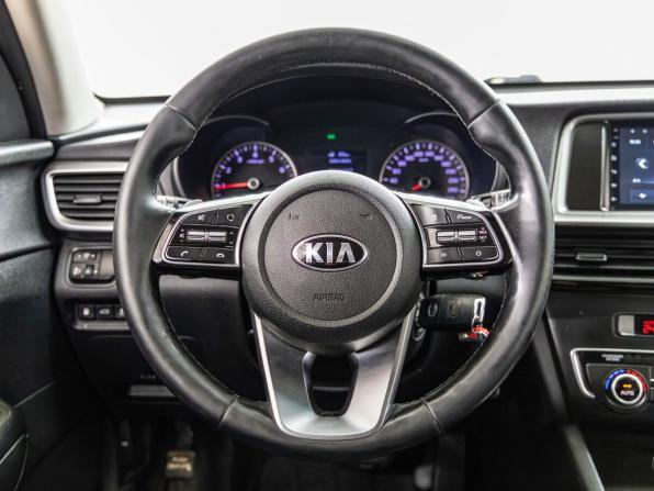 Kia Optima IV Рестайлинг с пробегом 2018 года, цена 1 240 000 рублей, 233788 км, седан, Автокод Объявления