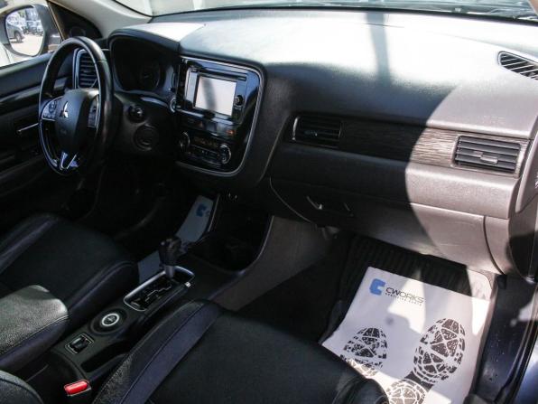 Mitsubishi Outlander III Рестайлинг 2 с пробегом 2016 года, цена 1 550 000 рублей, 138492 км, внедорожник, Автокод Объявления