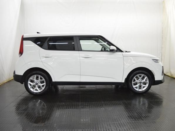 Kia Soul III с пробегом 2022 года, цена 1 995 000 рублей, 67000 км, хэтчбек, Автокод Объявления