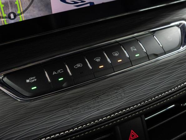 Haval Jolion I Рестайлинг с пробегом 2024 года, цена 2 285 000 рублей, 21913 км, внедорожник, Автокод Объявления