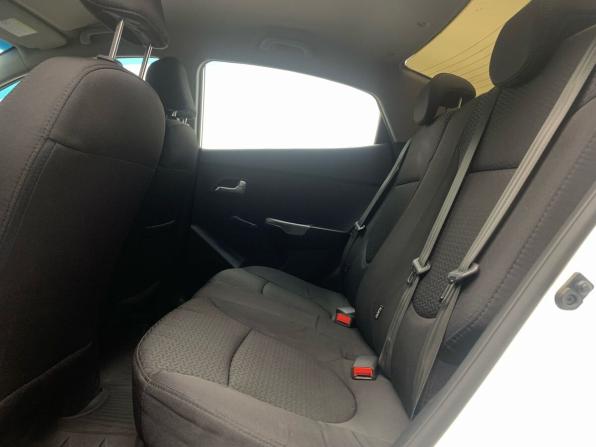 Kia Rio III Рестайлинг с пробегом 2015 года, цена 685 000 рублей, 232505 км, седан, Автокод Объявления