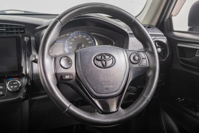 Toyota Corolla XI (E160 E170 E180) с пробегом 2017 года, цена 1 339 000 рублей, 173500 км, универсал, Автокод Объявления