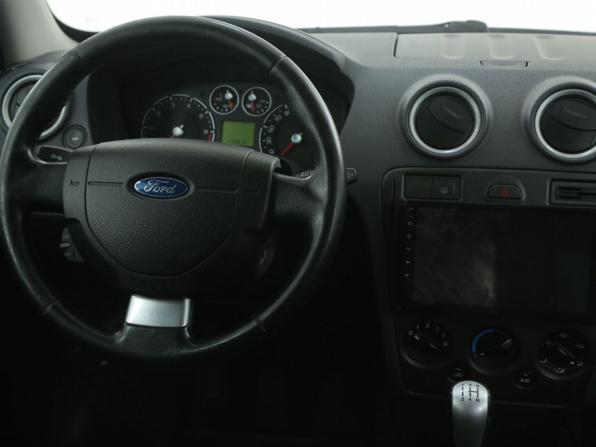 Ford Fusion I Рестайлинг с пробегом 2008 года, цена 363 000 рублей, 180000 км, хэтчбек, Автокод Объявления