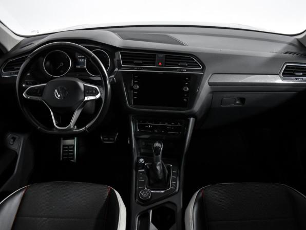 Volkswagen Tiguan II Рестайлинг с пробегом 2021 года, цена 2 635 000 рублей, 144072 км, внедорожник, Автокод Объявления
