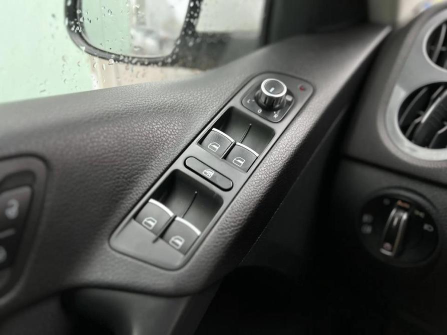 Volkswagen Tiguan I Рестайлинг Кемерово  - изображение 9
