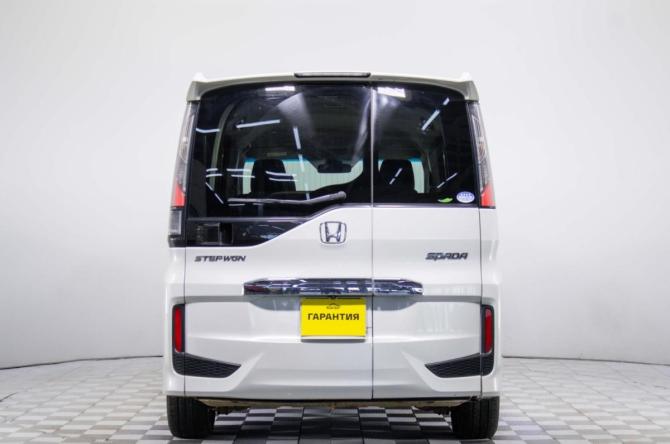 Honda Stepwgn V с пробегом 2017 года, цена 2 149 000 рублей, 146000 км, минивэн, Автокод Объявления
