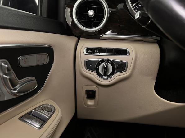 Mercedes-Benz V-Класс III (W447) с пробегом 2015 года, цена 3 590 000 рублей, 183301 км, минивэн, Автокод Объявления