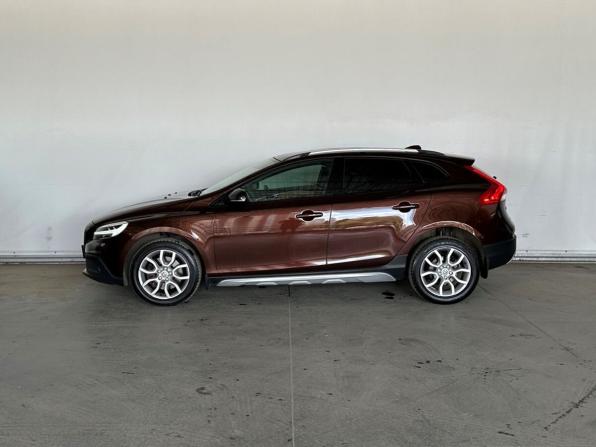 Volvo V40 Cross Country I Рестайлинг с пробегом 2016 года, цена 1 797 000 рублей, 145000 км, хэтчбек, Автокод Объявления