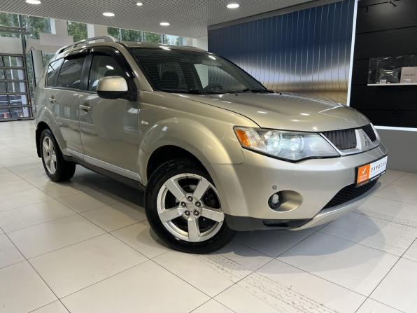 Mitsubishi Outlander II с пробегом 2007 года, цена 809 000 рублей, 300000 км, внедорожник, Автокод Объявления