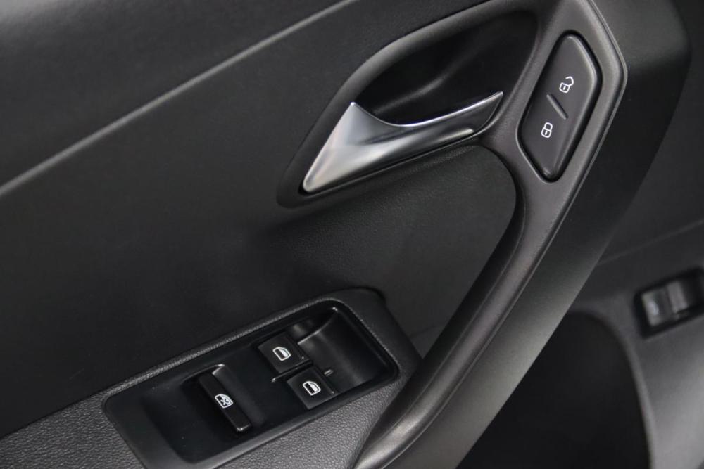 Volkswagen Polo V Сургут  - изображение 17