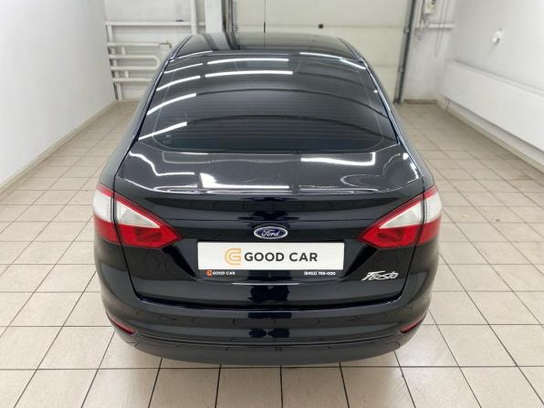Ford Fiesta Mk6 Рестайлинг с пробегом 2015 года, цена 870 000 рублей, 98459 км, седан, Автокод Объявления