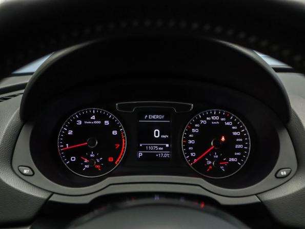 Audi Q3 I (8U) Рестайлинг с пробегом 2018 года, цена 1 897 000 рублей, 201101 км, внедорожник, Автокод Объявления