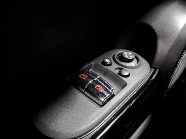 Mini Hatch III (F55/F56) Рестайлинг с пробегом 2021 года, цена 2 950 000 рублей, 65664 км, хэтчбек, Автокод Объявления