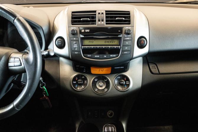 Toyota RAV4 III (XA30) Рестайлинг с пробегом 2010 года, цена 1 319 000 рублей, 253161 км, внедорожник, Автокод Объявления