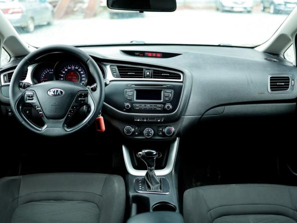 Kia Ceed II Рестайлинг с пробегом 2017 года, цена 1 289 000 рублей, 122300 км, универсал, Автокод Объявления