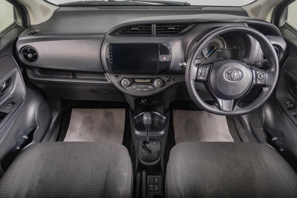Toyota Vitz III (XP130) Рестайлинг 2 Томск  - изображение 11