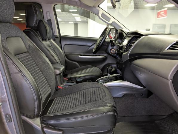 Mitsubishi L200 V с пробегом 2016 года, цена 2 299 500 рублей, 120000 км, пикап, Автокод Объявления