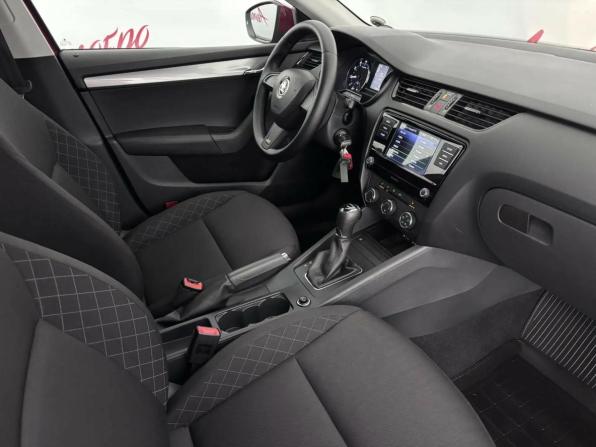 Skoda Octavia III (A7) Рестайлинг с пробегом 2017 года, цена 1 449 000 рублей, 155656 км, лифтбек, Автокод Объявления