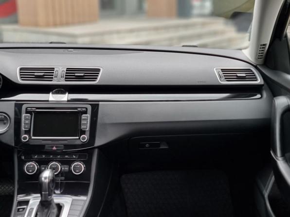 Volkswagen Passat B7 с пробегом 2012 года, цена 1 350 000 рублей, 160642 км, седан, Автокод Объявления