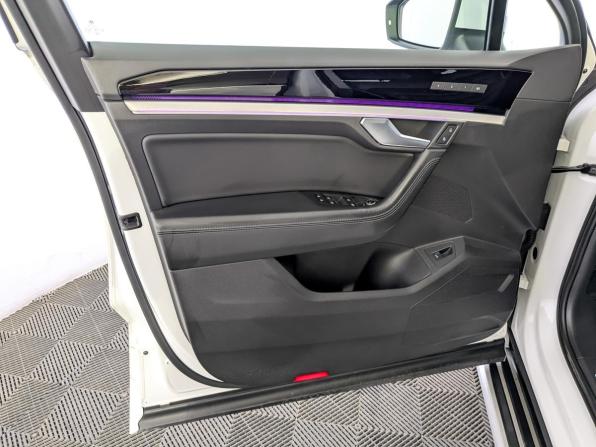 Volkswagen Touareg III с пробегом 2020 года, цена 5 415 000 рублей, 123815 км, внедорожник, Автокод Объявления