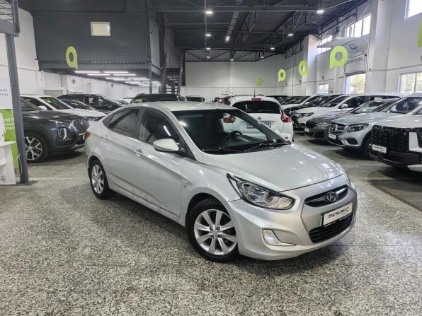 Hyundai Solaris I с пробегом 2012 года, цена 535 000 рублей, 266037 км, седан, Автокод Объявления