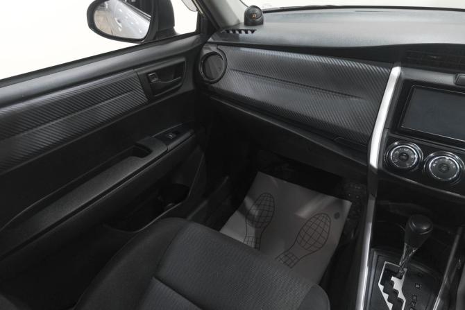 Toyota Corolla XI (E160 E170 E180) с пробегом 2013 года, цена 1 269 000 рублей, 75000 км, универсал, Автокод Объявления