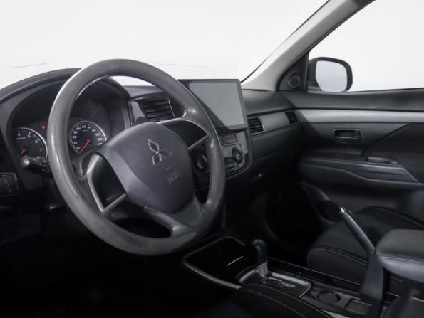 Volkswagen Polo V Рестайлинг с пробегом 2018 года, цена 899 000 рублей, 121739 км, седан, Автокод Объявления