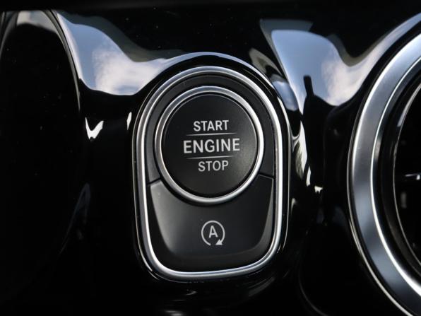 Mercedes-Benz GLA II (H247) с пробегом 2021 года, цена 3 070 000 рублей, 73917 км, внедорожник, Автокод Объявления