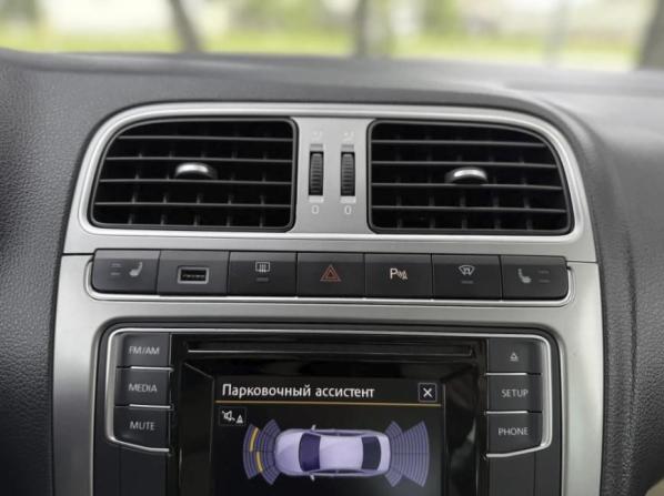 Volkswagen Polo V Рестайлинг с пробегом 2016 года, цена 1 480 000 рублей, 73624 км, седан, Автокод Объявления