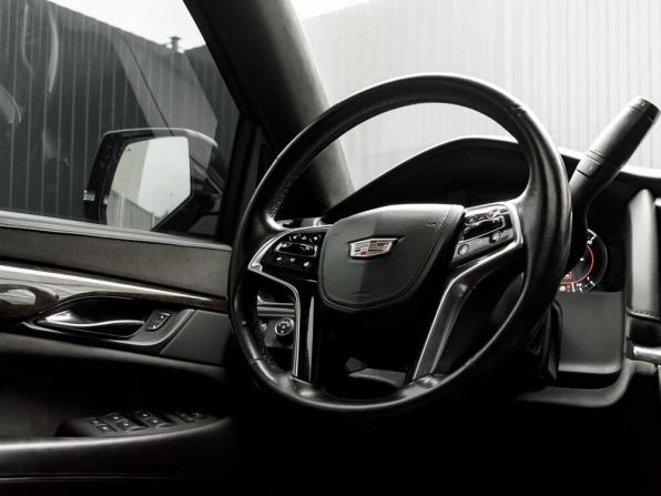 Cadillac Escalade IV с пробегом 2016 года, цена 3 850 000 рублей, 247759 км, внедорожник, Автокод Объявления