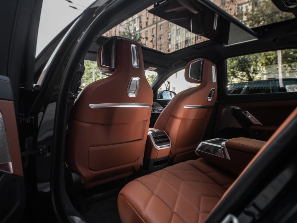 Новый BMW 7 серии VII (G70) 2024 года, цена 25 867 300 рублей, седан, Автокод Объявления