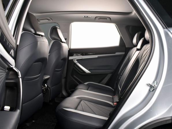 Geely Atlas II с пробегом 2023 года, цена 2 749 999 рублей, 50212 км, внедорожник, Автокод Объявления