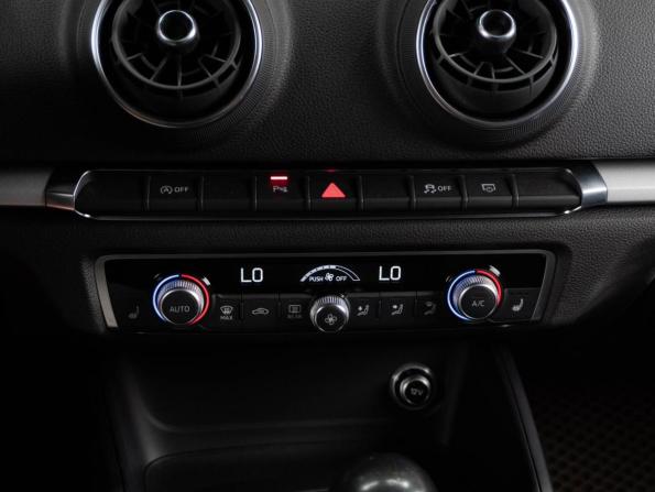 Audi A3 III (8V) Рестайлинг с пробегом 2019 года, цена 1 999 000 рублей, 96923 км, седан, Автокод Объявления