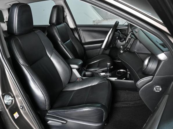 Toyota RAV4 IV (XA40) Рестайлинг с пробегом 2017 года, цена 2 379 000 рублей, 195205 км, внедорожник, Автокод Объявления