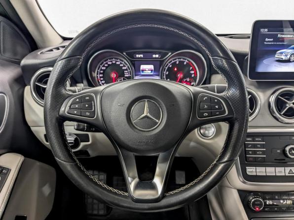 Mercedes-Benz GLA I (X156) Рестайлинг с пробегом 2018 года, цена 2 450 000 рублей, 114718 км, внедорожник, Автокод Объявления