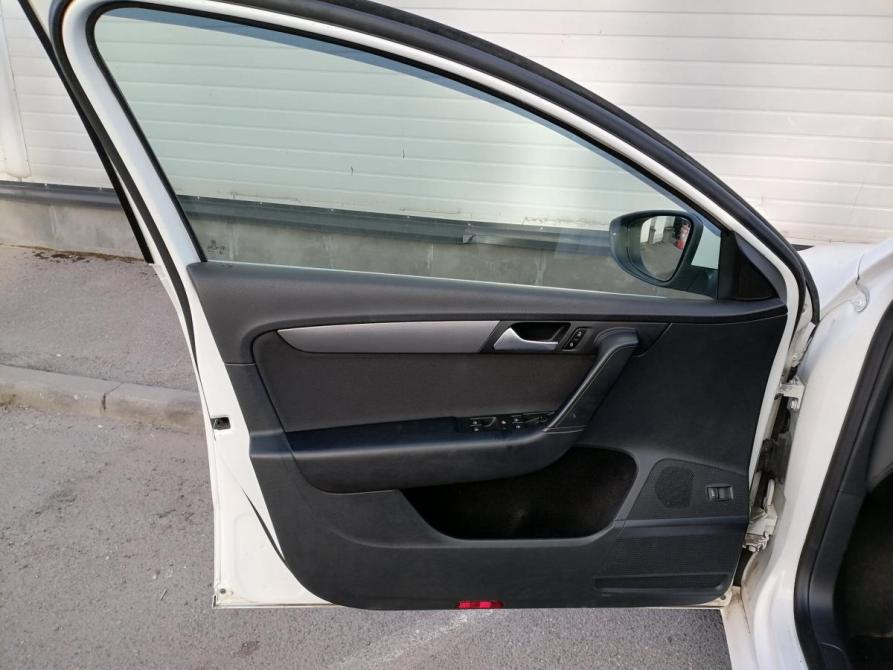 Volkswagen Passat B7 Санкт-Петербург  - изображение 16