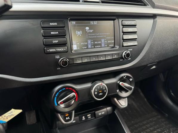 Kia Rio IV с пробегом 2018 года, цена 1 551 900 рублей, 60996 км, седан, Автокод Объявления