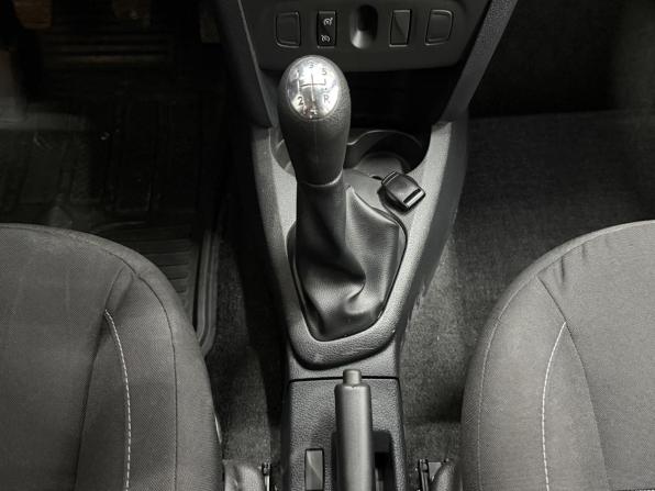 Renault Sandero II Рестайлинг с пробегом 2019 года, цена 999 000 рублей, 39012 км, хэтчбек, Автокод Объявления