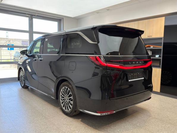 Новый Lexus LM II 2026 года, цена 17 500 000 рублей, минивэн, Автокод Объявления