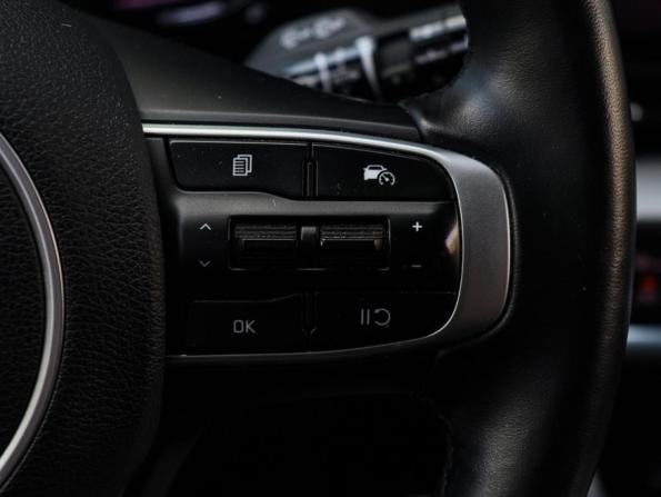 Kia Sportage V с пробегом 2022 года, цена 3 750 000 рублей, 74015 км, внедорожник, Автокод Объявления