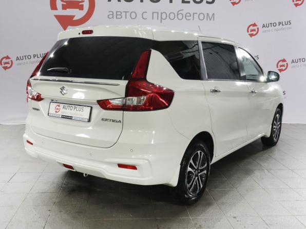 Suzuki Ertiga II с пробегом 2022 года, цена 2 090 000 рублей, 59620 км, компактвэн, Автокод Объявления