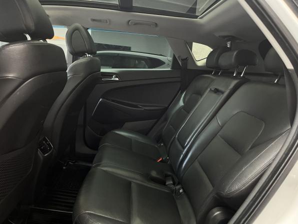 Hyundai Tucson III с пробегом 2015 года, цена 1 700 000 рублей, 153000 км, внедорожник, Автокод Объявления