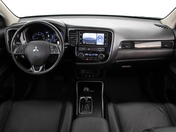 Mitsubishi Outlander III Рестайлинг 2 с пробегом 2017 года, цена 2 099 000 рублей, 239325 км, внедорожник, Автокод Объявления