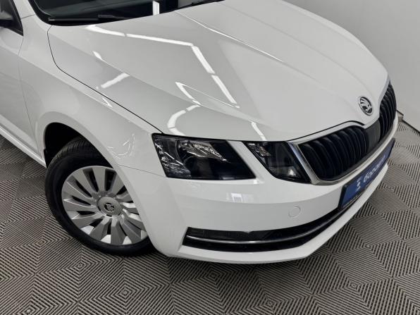 Skoda Octavia III (A7) Рестайлинг с пробегом 2017 года, цена 1 850 000 рублей, 81151 км, лифтбек, Автокод Объявления