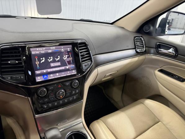 Jeep Grand Cherokee IV (WK2) Рестайлинг с пробегом 2021 года, цена 4 297 000 рублей, 37600 км, внедорожник, Автокод Объявления