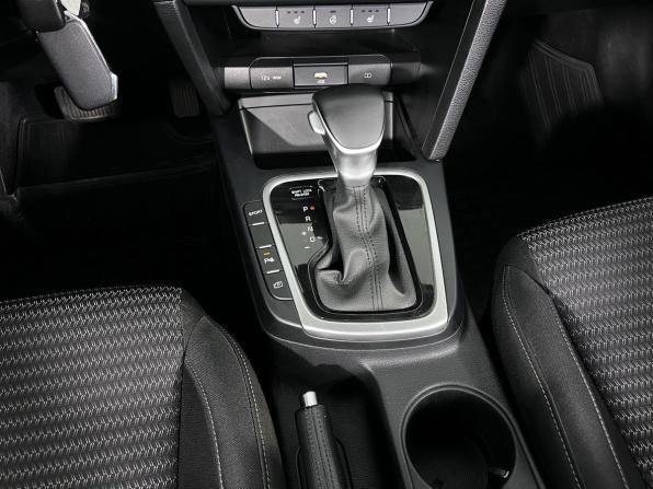 Kia Ceed III Рестайлинг с пробегом 2022 года, цена 2 180 000 рублей, 50500 км, универсал, Автокод Объявления