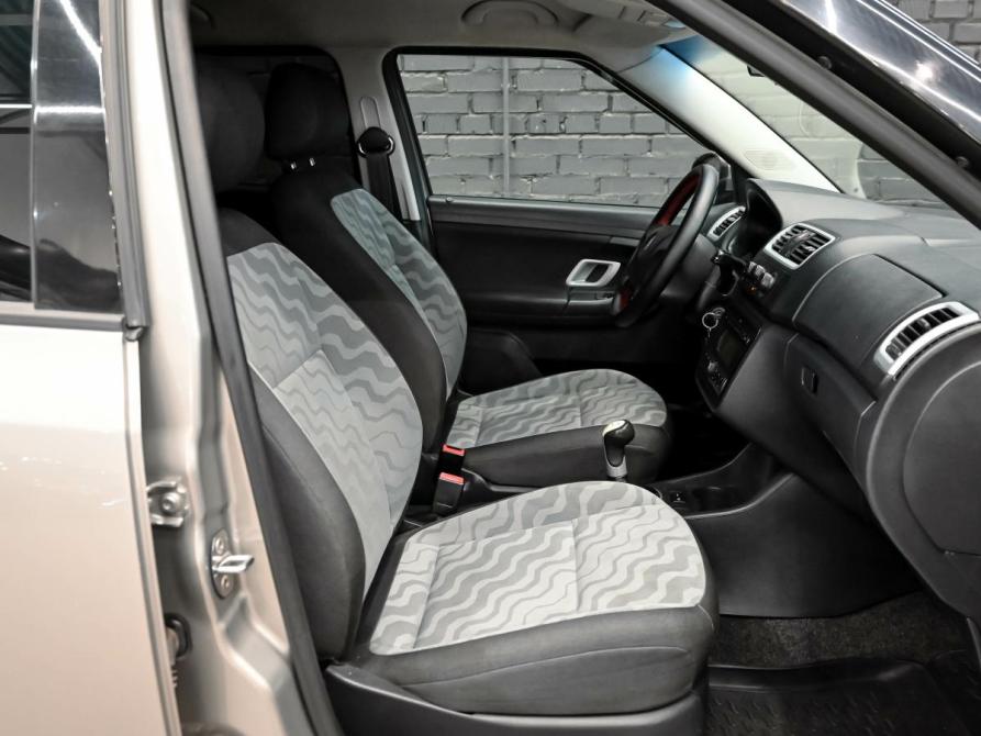 Skoda Fabia II Екатеринбург  - изображение 11
